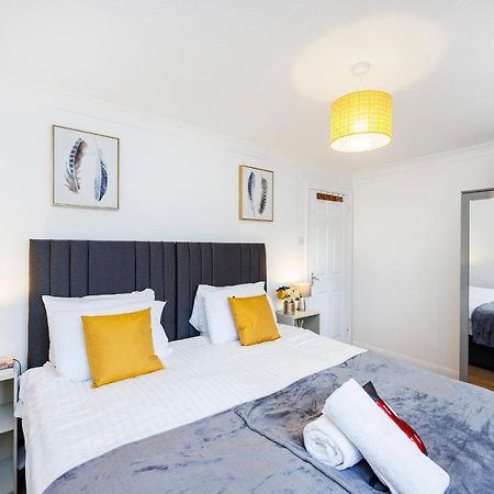 Lovely 2 Bd Hse With Parking Near Excel 伦敦 外观 照片