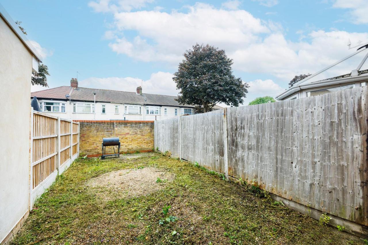Lovely 2 Bd Hse With Parking Near Excel 伦敦 外观 照片
