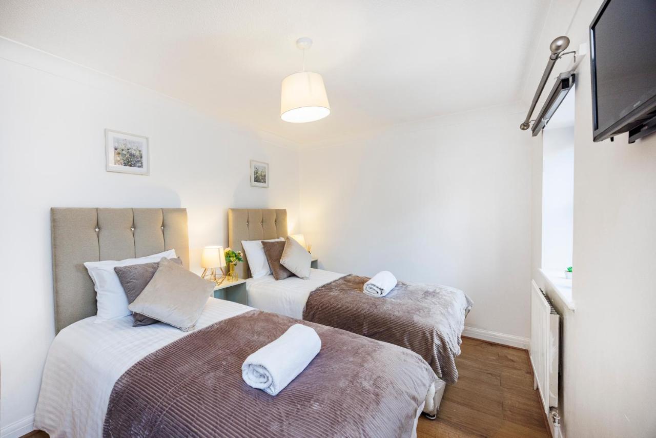 Lovely 2 Bd Hse With Parking Near Excel 伦敦 外观 照片