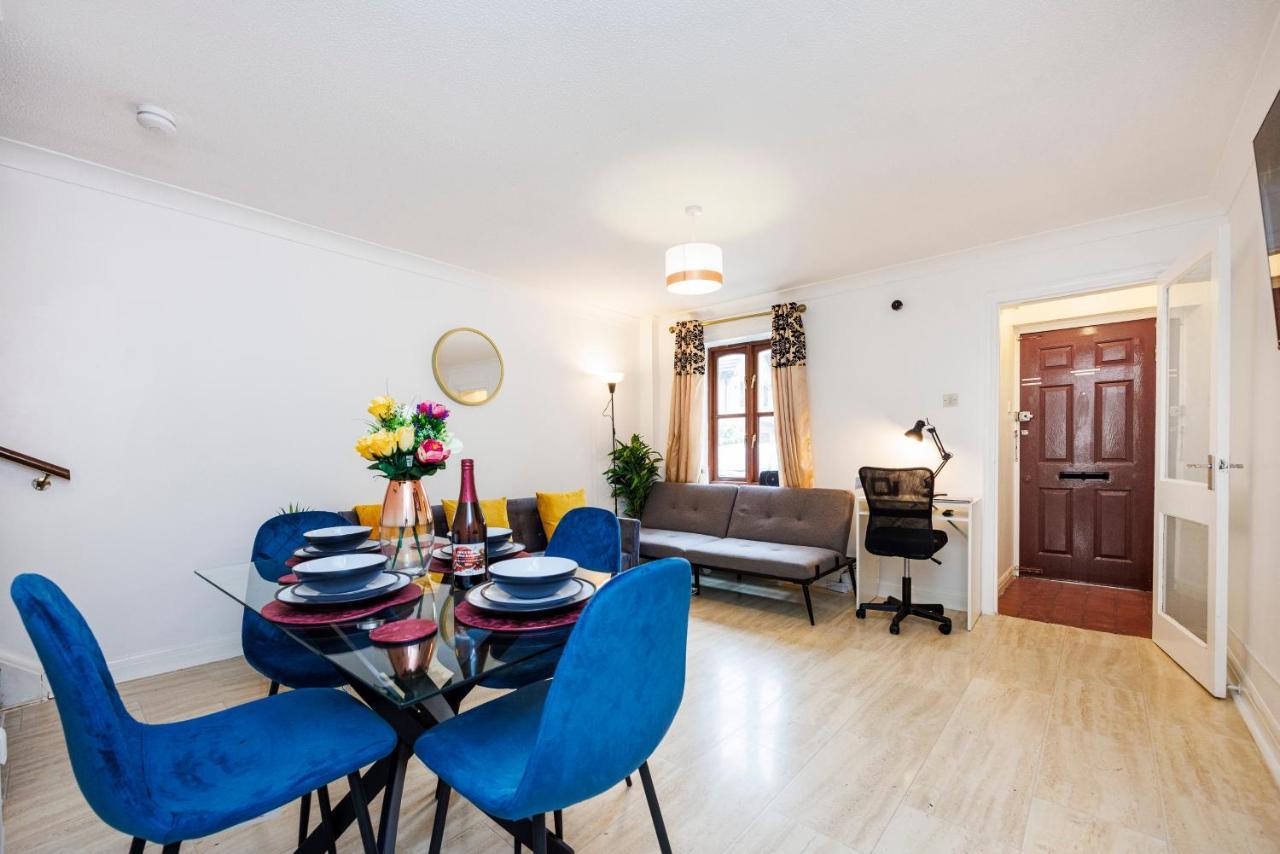 Lovely 2 Bd Hse With Parking Near Excel 伦敦 外观 照片
