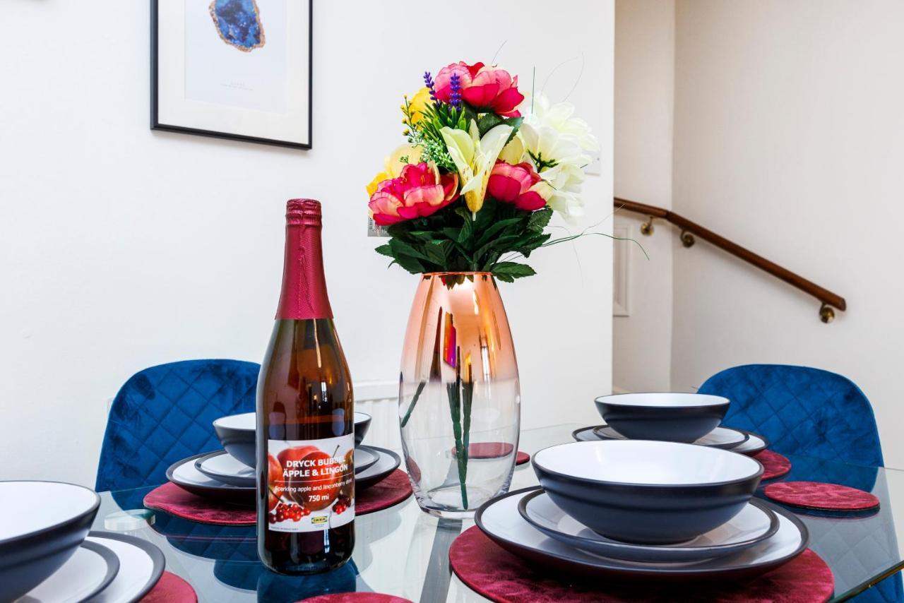 Lovely 2 Bd Hse With Parking Near Excel 伦敦 外观 照片